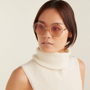 NEW Chloé Eyewear Tally seashell-frame sunglasses Gold/pink Shaded